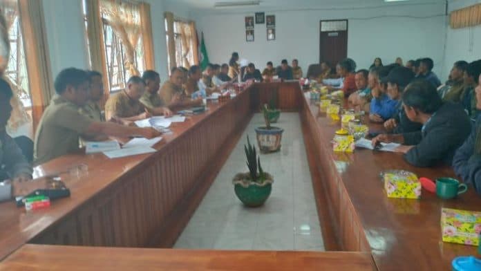 polres_humbahas_hadiri_mediasi_permasalahan_tapal_batas_tanah_adat