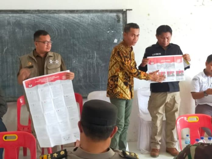 polres_labusel_amankan_simulasi_pemilu_di_desa_asam_jawa_torgamba