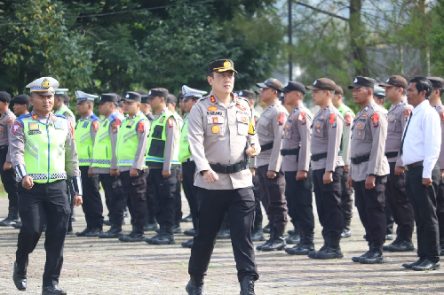 polres_pakpak_bharat_gelar_apel_pasukan_operasi_ketupat_2023
