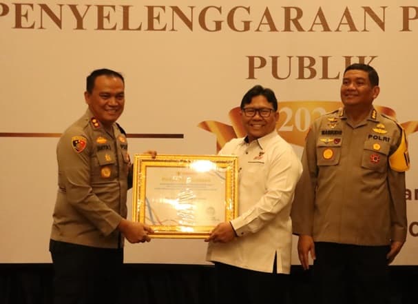 polres_pelabuhan_belawan_raih_penghargaan_kepatuhan_pelayanan_publik