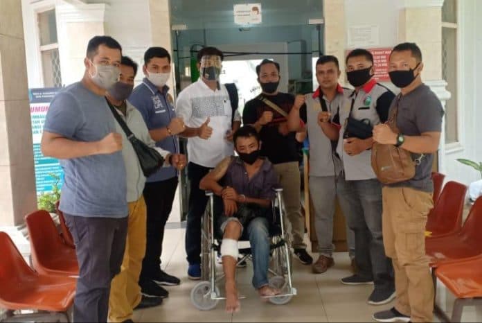 polres_siantar_kepung_jalan_langkat_dua_pria_ditangkap_satu_ditembak