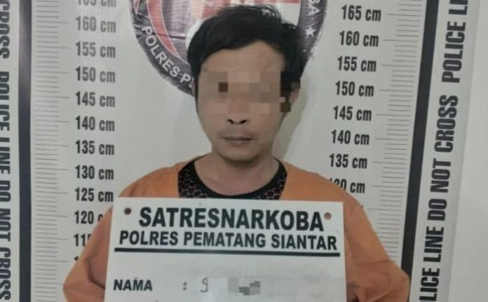 polres_siantar_tangkap_pengedar_nakorba_16_paket_sabu_didapat_dari_rumah