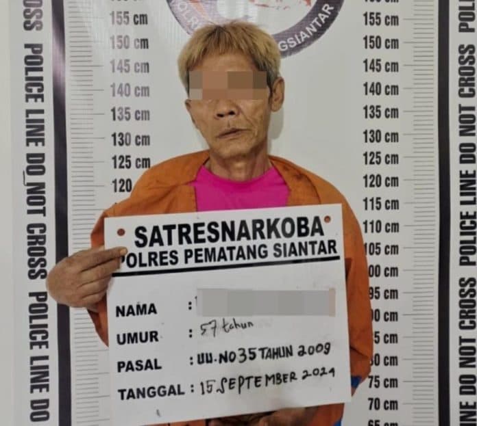 polres_siantar_tangkap_tiga_pria_terlibat_narkoba_satu_sudah_lansia