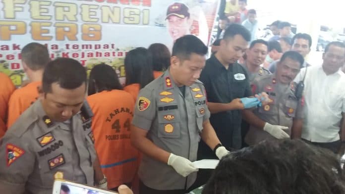 polres_simalungun_gerebek_judi_samkwan_di_hotel_niagara_parapat