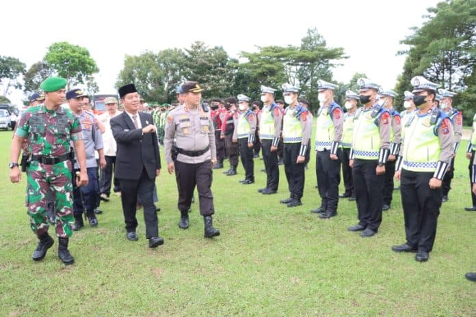 polres_simalungun_laksanakan_apel_gelar_pasukan_operasi_lilin_toba_2022