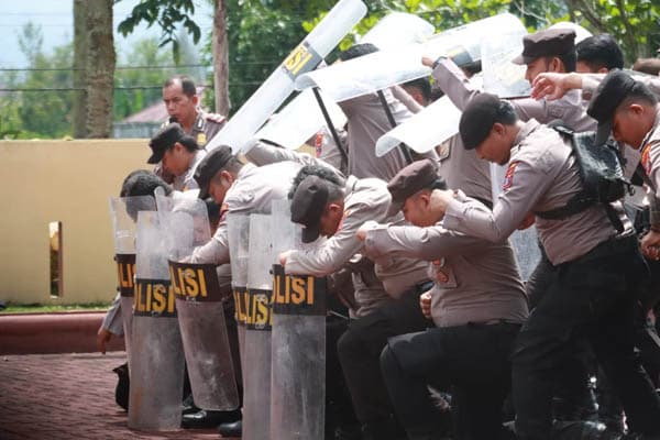 polres_simalungun_latih_personel_hadapi_situasi_kontijensi