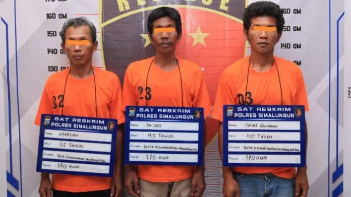 polres_simalungun_tangkap_pelaku_penyerangan_dengan_bom_molotov_di_perkebunan