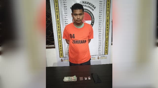 polres_simalungun_tangkap_pengedar_narkoba_di_perladangan_ubi_sabu_diperoleh_dari_warga_tebing_tinggi