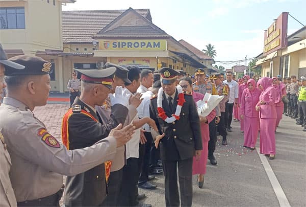 polres_tanjung_balai_gelar_upacara_purna_bhakti_untuk_akp_jaisis_gultom