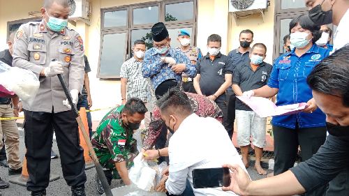 polres_tanjungbalai_musnahkan_4_kg_lebih_barang_bukti_sabu