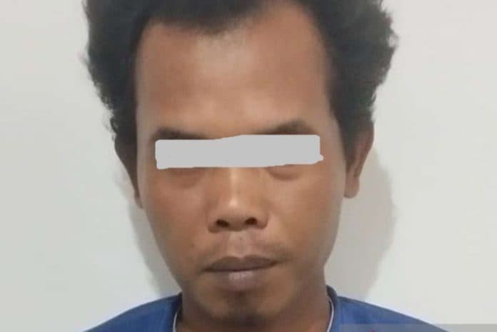 polres_tapsel_tangkap_terduga_pelaku_penganiayaan_kepala_desa_sijungkang