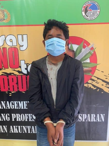 polres_taput_tangkap_2_pengedar_ganja_dari_siborongborong