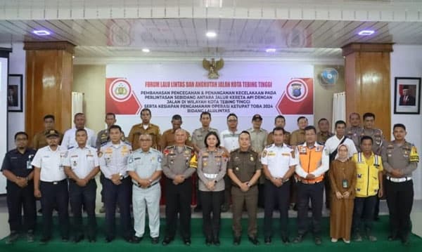 polres_tebing_tinggi_dan_forum_llaj_bahas_antisipasi_kecelakaan_di_perlintasan_ka_tak_berpalang