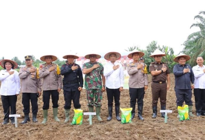 polres_tebing_tinggi_dukung_ketahanan_pangan_pj_wali_kota_beri_apresiasi