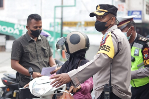polres_tebing_tinggi_gelar_penjaringan_warga_genjot_vaksinasi