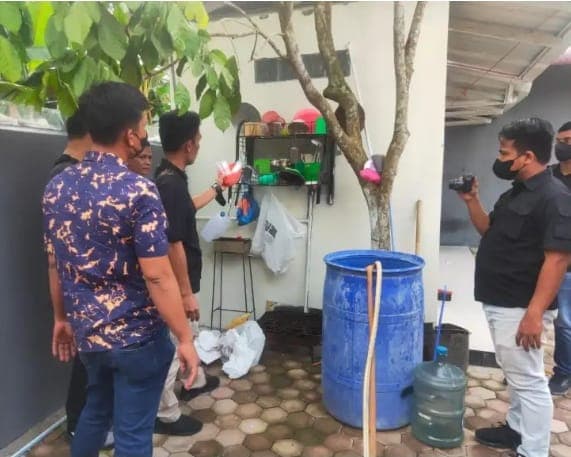 polres_tebing_tinggi_gerebek_kampung_narkoba