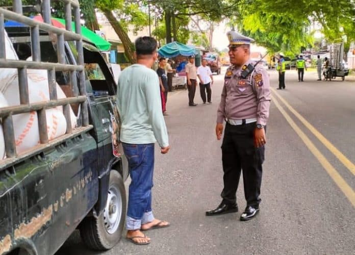 polres_tebing_tinggi_razia_gabungan_tertib_administrasi