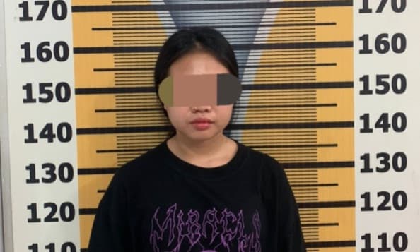 polres_tebing_tinggi_tangkap_wanita_muda_miliki_ekstasi_di_sebuah_hotel
