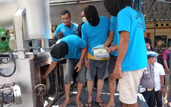 polresta_deli_serdang_musnahkan_14_kg_sabu_52_gram_ganja