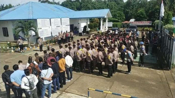 polresta_deli_serdang_turunkan_280_polisi_di_bendungan_lau_sememe