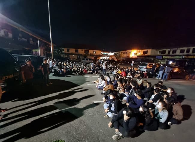 polrestabes_medan_amankan_202_orang_dari_dua_lokasi_hiburan_malam
