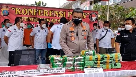 polrestabes_medan_amankan_25_kg_sabu_dari_8_tersangka
