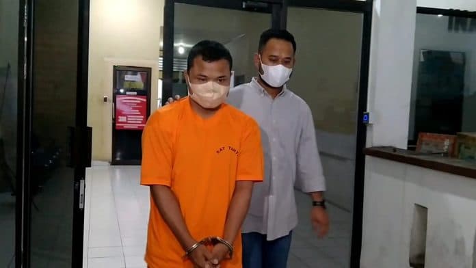 polrestabes_medan_tangkap_pria_penista_agama_melalui_unggahan_di_medsos