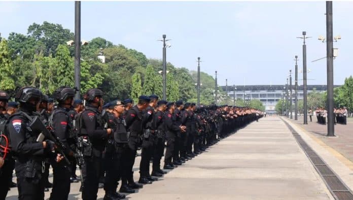 polri_kerahkan_ribuan_personel_amankan_pelantikan_anggota_dpr_dan_dpd_ri