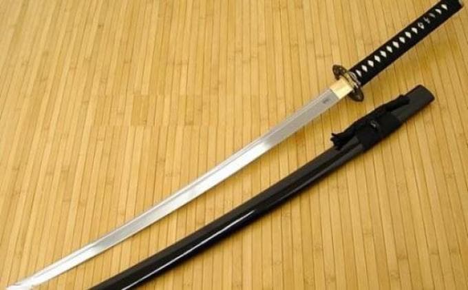polsek_belawan_bekuk_pelaku_pembacokan_pakai_samurai