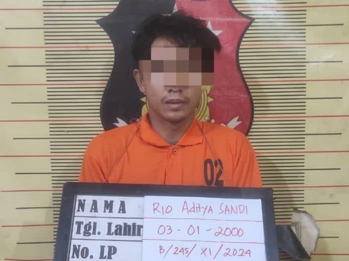 polsek_hamparan_perak_tangkap_pencuri_yang_memakai_baju_delapan_lapis