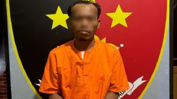 polsek_indrapura_tangkap_terduga_pencuri_di_rumdis_pendeta