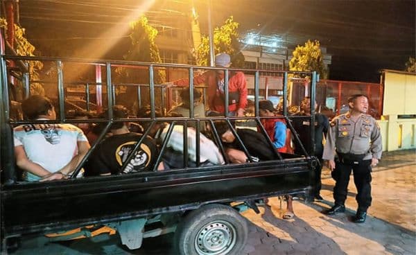 polsek_medan_labuhan_ringkus_12_anggota_geng_motor_yang_hendak_tawuran