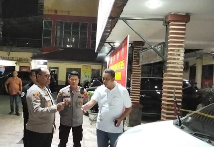 polsek_medan_tembung_ungkap_kasus_penggelapan_6_mobil_rental_diamankan
