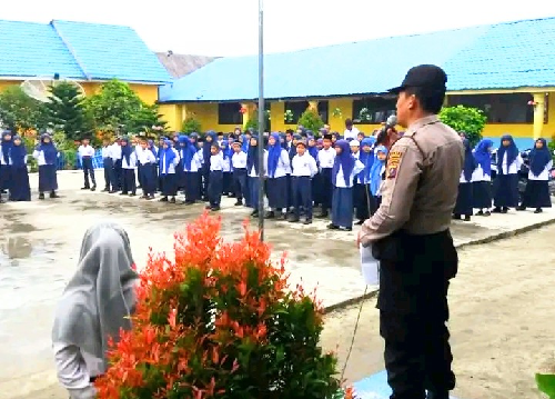 polsek_medang_deras_imbau_siswa_jauhi_narkoba_dan_hindari_tawuran