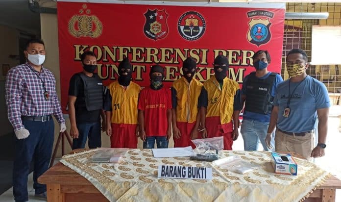 polsek_percut_obrak_abrik_sarang_narkoba_di_pancasila_tembung