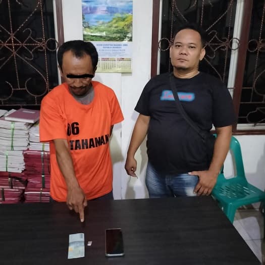 polsek_raya_kahean_ringkus_pelaku_narkoba_dari_warung_kopi
