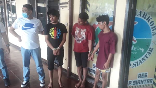 polsek_siantar_utara_ungkap_peredaran_narkoba_di_eks_terminal_suka_dame