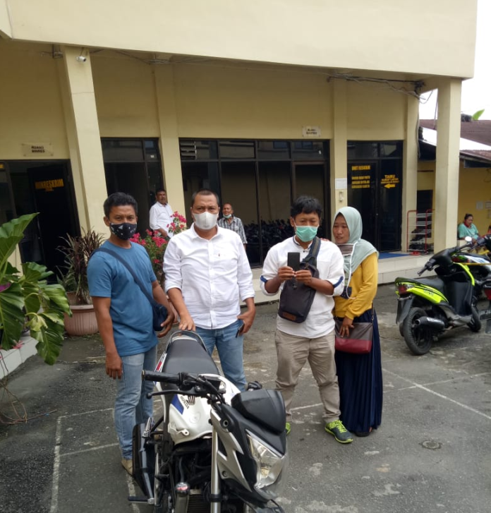 polsek_sunggal_kembalikan_kendaraan_korban_pembunuhan