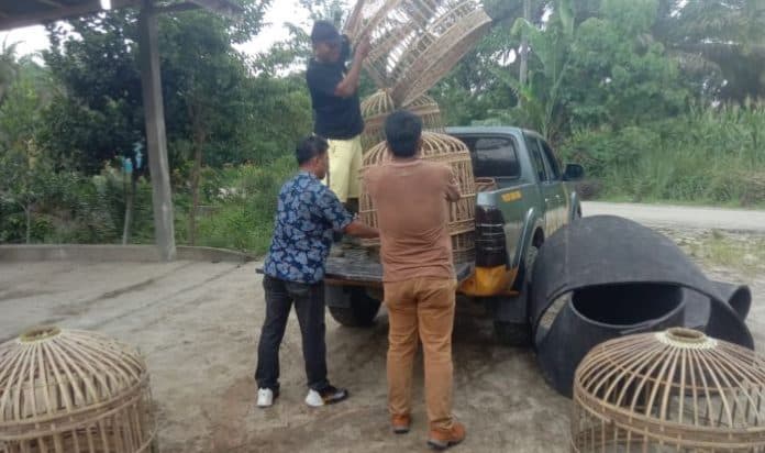 polsek_tanah_jawa_gerebek_arena_judi_sabung_ayam_di_nagori_bosar_bayu