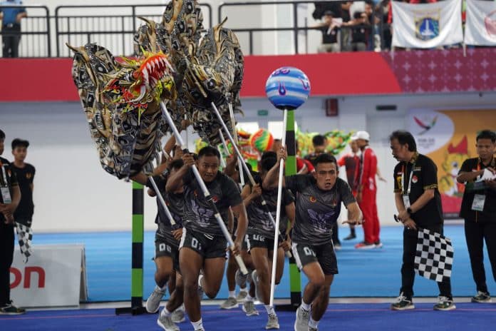 pon_xxi_tim_barongsai_nomor_naga_kecepatan_sumut_sabet_medali_emas