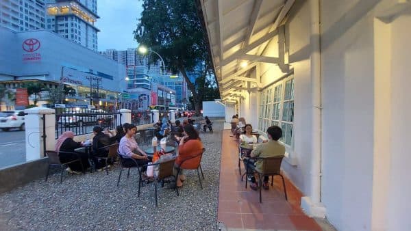pos_bloc_medan_tempat_nongkrong_sekaligus_jadi_ruang_kreatif_anak