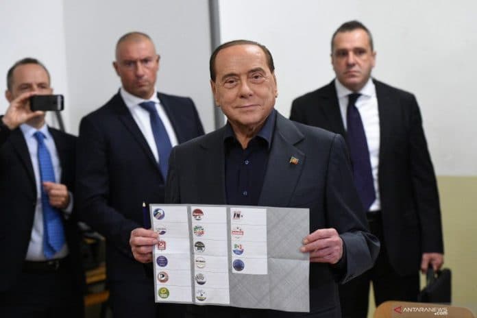 positif_covid_19_mantan_pm_italia_berlusconi_masuk_rumah_sakit