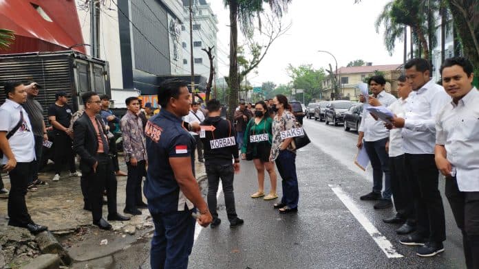 pra_rekonstruksi_dugaan_penganiayaan_oleh_anggota_dewan_kuasa_hukum_korban_tidak_puas