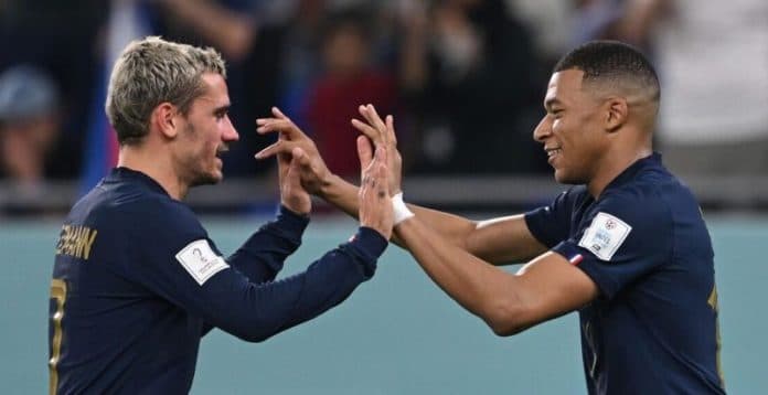 prancis_vs_tunisia_mbappe_duduk_di_kursi_cadangan