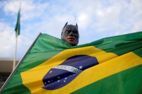 presiden_brazil_sempat_anggap_virus_corona_flu_kecil
