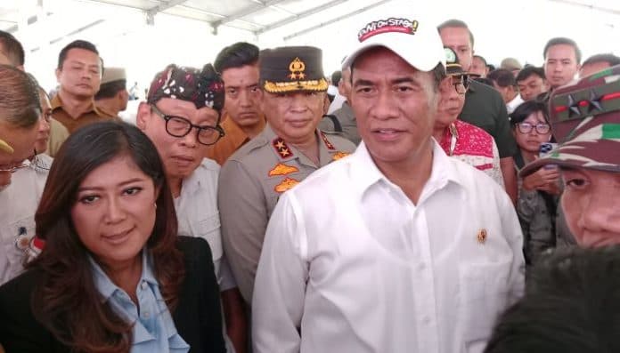presiden_jokowi_gelontorkan_anggaran_pupuk_bersubsidi_rp14_triliun_target_78_juta_ton_pupuk