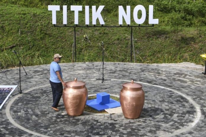 presiden_jokowi_pimpin_ritual_kendi_nusantara_di_titik_nol_ikn