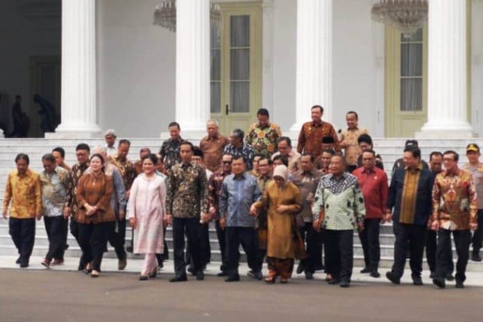 presiden_jokowi_silaturahim_dengan_wapres_jk_dan_menteri_kabinet_kerja