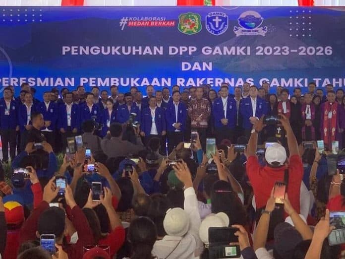 presiden_kukuhkan_kepengurusan_gamki_kondisi_mulai_memanas_saya_harap_gamki_bisa_mendinginkan_suasana