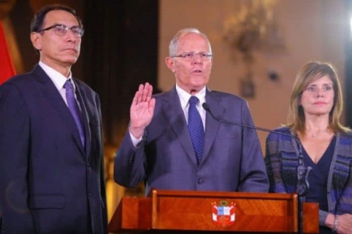 presiden_peru_martin_vizcarra_diancam_pemakzulan